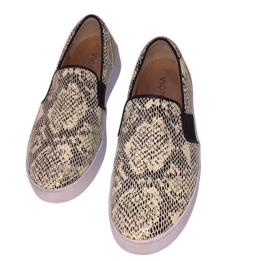 Vionic Demetra Slip On Sneaker Size 6